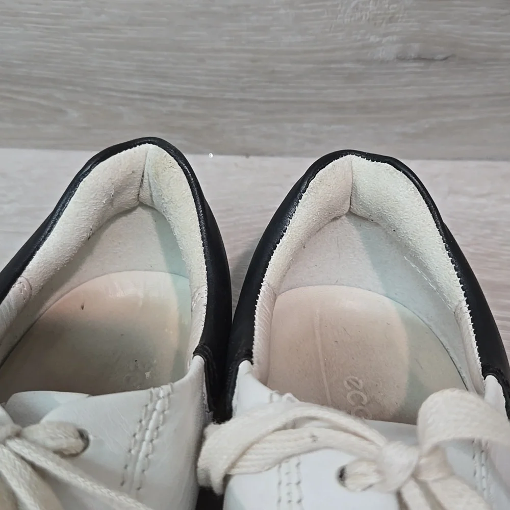 Ecco Womens Leather Lop top sneakers shoes sz 40/9-9.5